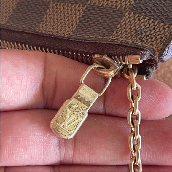 Authentic Louis Vuitton coins  purse🤎🤎🤎💛💛💛 - Picture 8 of 14